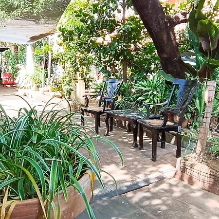 Casa De Los Berrios Леон Экстерьер фото